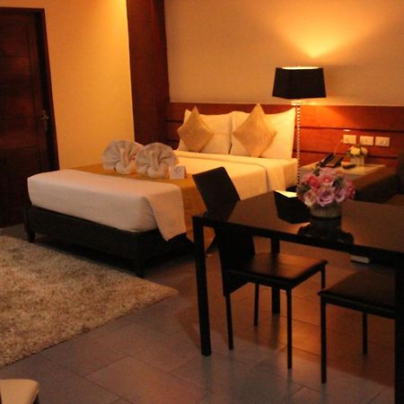 Grace Crown Hotel Angeles Buitenkant foto