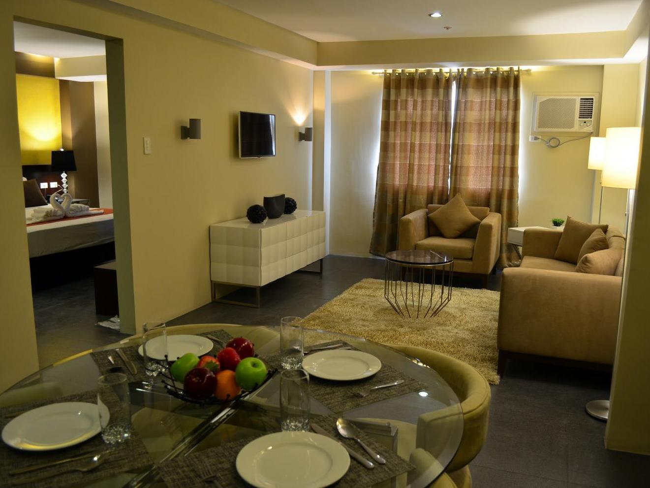 Grace Crown Hotel Angeles Buitenkant foto
