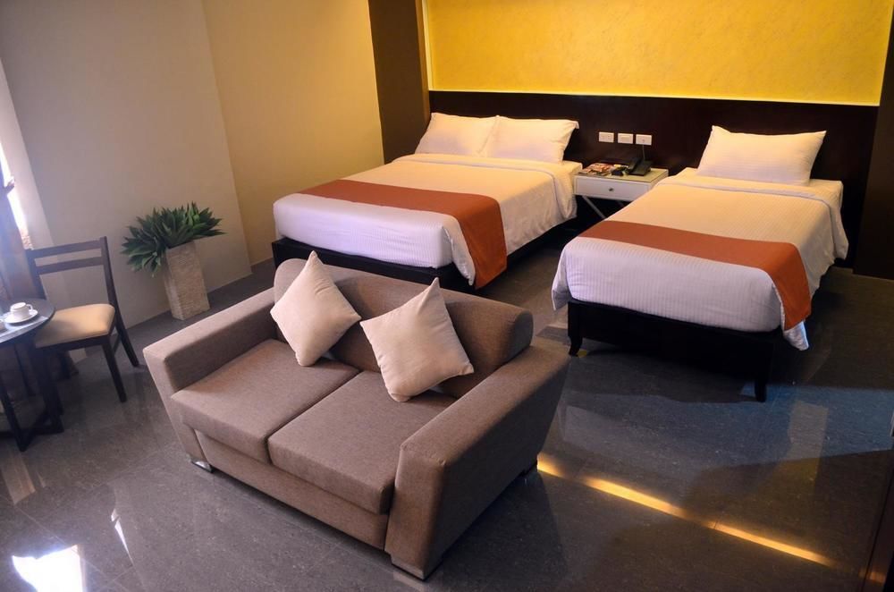 Grace Crown Hotel Angeles Buitenkant foto