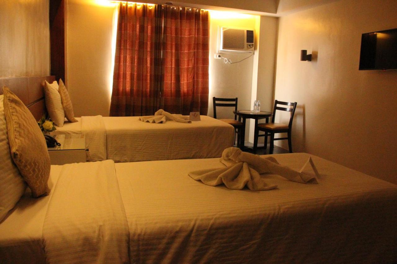 Grace Crown Hotel Angeles Buitenkant foto